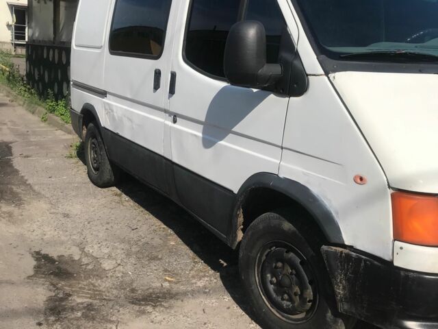 Белый Форд Другая, объемом двигателя 2.5 л и пробегом 386 тыс. км за 1350 $, фото 1 на Automoto.ua