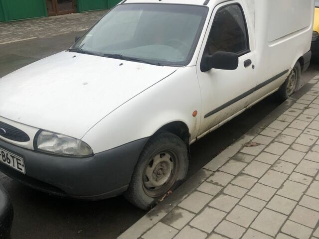 Белый Форд Другая, объемом двигателя 0 л и пробегом 150 тыс. км за 1000 $, фото 1 на Automoto.ua