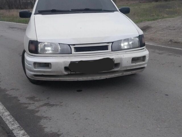 Белый Форд Другая, объемом двигателя 2 л и пробегом 120 тыс. км за 1021 $, фото 1 на Automoto.ua