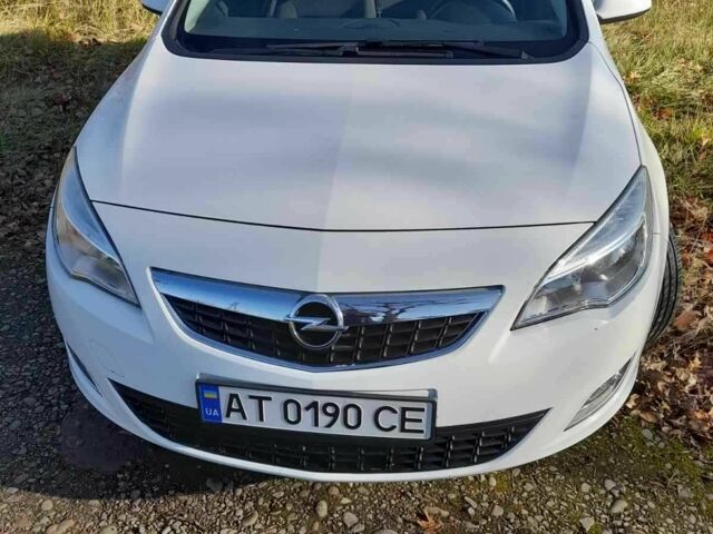 Білий Форд Інша, об'ємом двигуна 1.7 л та пробігом 218 тис. км за 6800 $, фото 1 на Automoto.ua