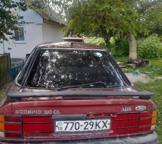 Красный Форд Другая, объемом двигателя 2 л и пробегом 67 тыс. км за 663 $, фото 1 на Automoto.ua