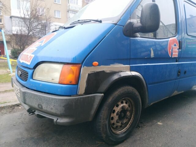 Форд Інша, об'ємом двигуна 0 л та пробігом 0 тис. км за 2000 $, фото 1 на Automoto.ua