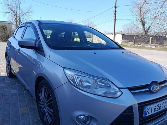 Сірий Форд Інша, об'ємом двигуна 2 л та пробігом 334 тис. км за 5798 $, фото 1 на Automoto.ua