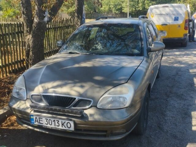 Сірий Форд Інша, об'ємом двигуна 1.6 л та пробігом 350 тис. км за 2797 $, фото 1 на Automoto.ua