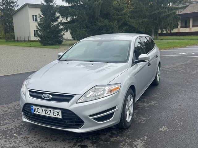 Сірий Форд Інша, об'ємом двигуна 1.6 л та пробігом 198 тис. км за 7500 $, фото 1 на Automoto.ua