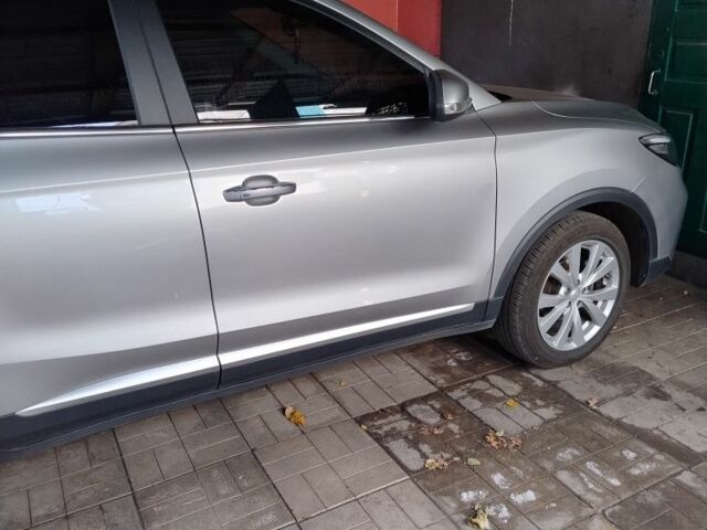 Сірий Форд Інша, об'ємом двигуна 1.6 л та пробігом 28 тис. км за 16667 $, фото 1 на Automoto.ua