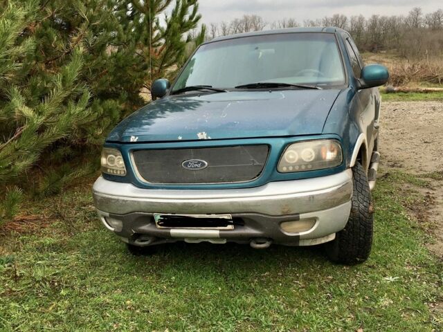 Зелений Форд Інша, об'ємом двигуна 5.4 л та пробігом 270 тис. км за 8277 $, фото 1 на Automoto.ua