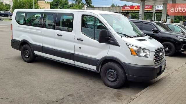 Білий Форд E-350, об'ємом двигуна 3.7 л та пробігом 87 тис. км за 29500 $, фото 1 на Automoto.ua