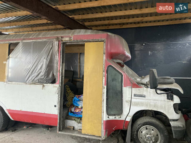Білий Форд Е-450, об'ємом двигуна 6.8 л та пробігом 200 тис. км за 3700 $, фото 1 на Automoto.ua