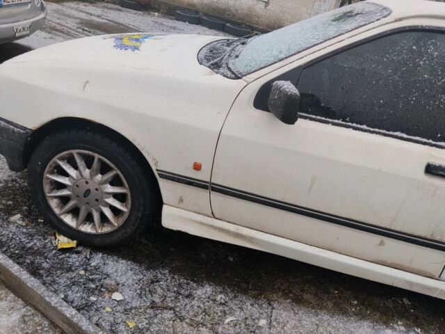 Белый Форд Экоспорт, объемом двигателя 2 л и пробегом 1000 тыс. км за 2100 $, фото 1 на Automoto.ua