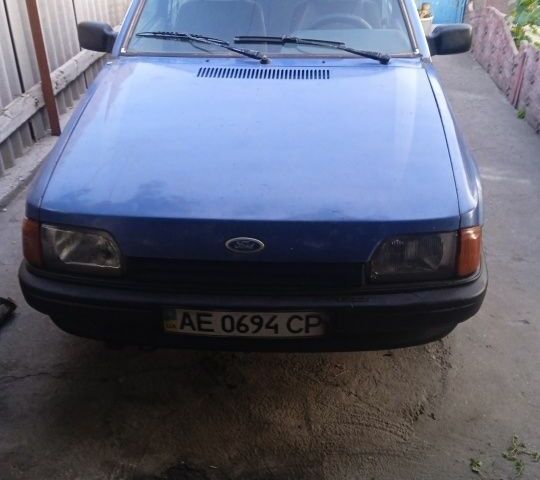 Синий Форд Экоспорт, объемом двигателя 0 л и пробегом 100 тыс. км за 1000 $, фото 1 на Automoto.ua