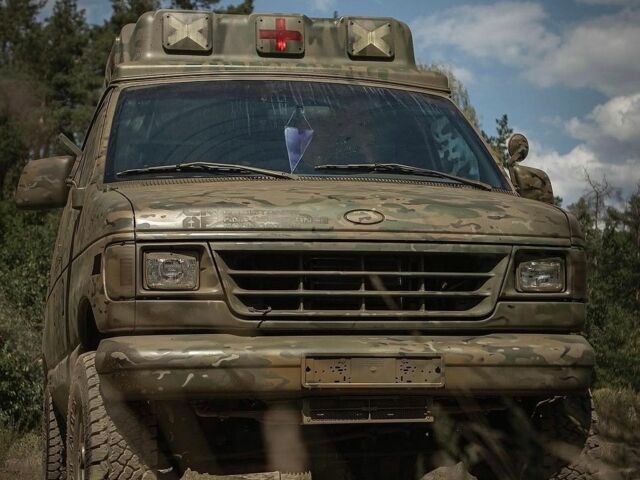Білий Форд Еколайн, об'ємом двигуна 7.28 л та пробігом 250 тис. км за 16000 $, фото 1 на Automoto.ua