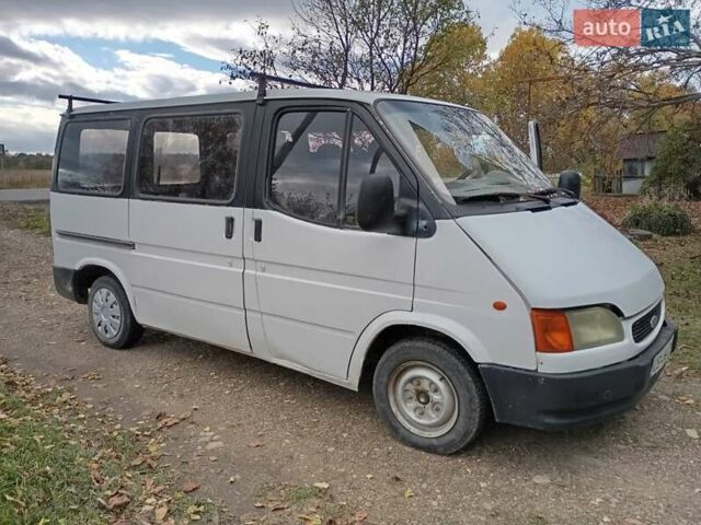 Форд Эконован 1997 в Сторожинце на Automoto.ua Белый Форд Эконован, объемом двигателя 2.5 л и пробегом 200 тыс. км за 2300 $, фото 1 на Automoto.ua