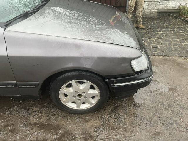 Коричневий Форд Еконован, об'ємом двигуна 2 л та пробігом 300 тис. км за 650 $, фото 1 на Automoto.ua