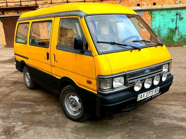 Желтый Форд Эконован, объемом двигателя 1.5 л и пробегом 350 тыс. км за 1000 $, фото 1 на Automoto.ua