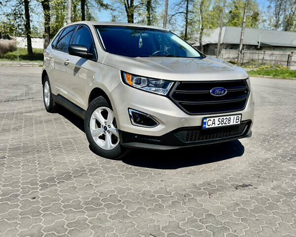 Бежевый Форд Эдж, объемом двигателя 2 л и пробегом 127 тыс. км за 15300 $, фото 1 на Automoto.ua
