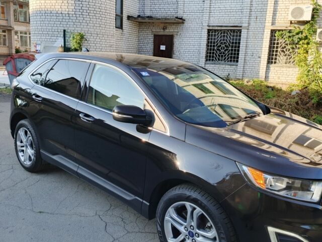 Черный Форд Эдж, объемом двигателя 2 л и пробегом 284 тыс. км за 14100 $, фото 1 на Automoto.ua