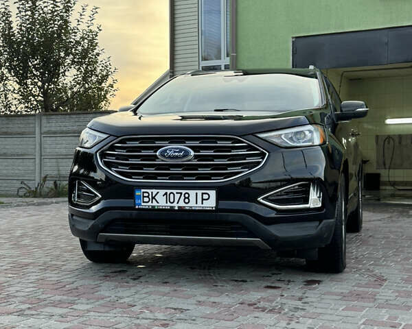 Чорний Форд Едж, об'ємом двигуна 2 л та пробігом 165 тис. км за 23000 $, фото 1 на Automoto.ua