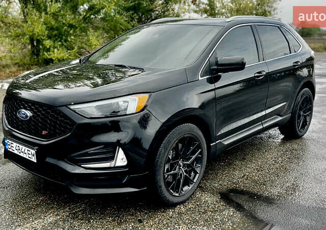 Черный Форд Эдж, объемом двигателя 2 л и пробегом 42 тыс. км за 22000 $, фото 1 на Automoto.ua