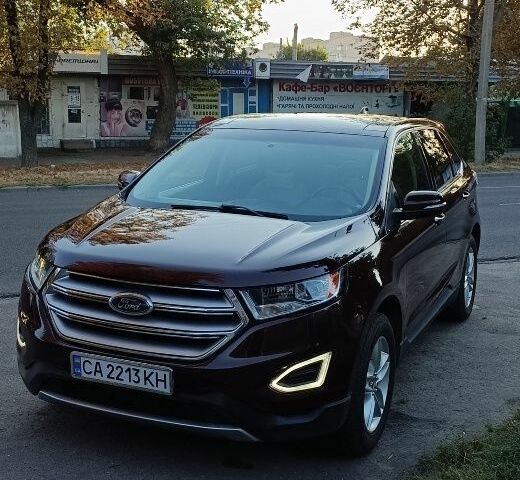 Красный Форд Эдж, объемом двигателя 2 л и пробегом 130 тыс. км за 17400 $, фото 1 на Automoto.ua