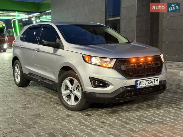 Сірий Форд Едж, об'ємом двигуна 2 л та пробігом 54 тис. км за 14800 $, фото 1 на Automoto.ua