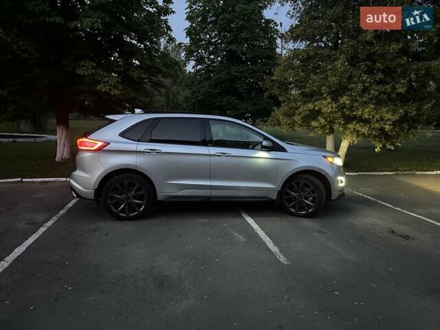 Сірий Форд Едж, об'ємом двигуна 2 л та пробігом 142 тис. км за 19000 $, фото 1 на Automoto.ua