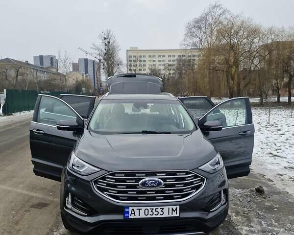 Сірий Форд Едж, об'ємом двигуна 2 л та пробігом 107 тис. км за 16999 $, фото 1 на Automoto.ua