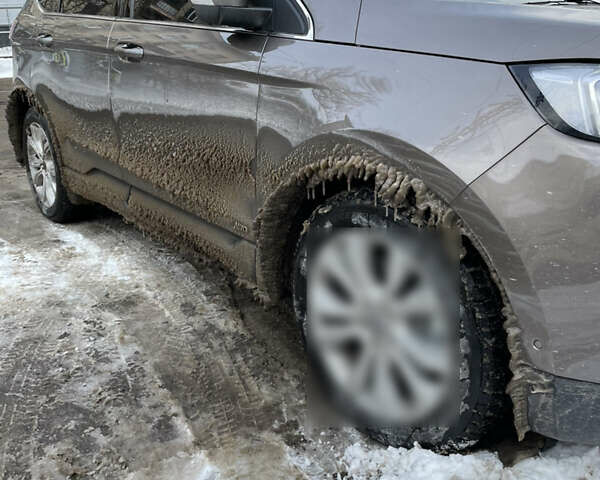 Сірий Форд Едж, об'ємом двигуна 2 л та пробігом 65 тис. км за 38000 $, фото 1 на Automoto.ua