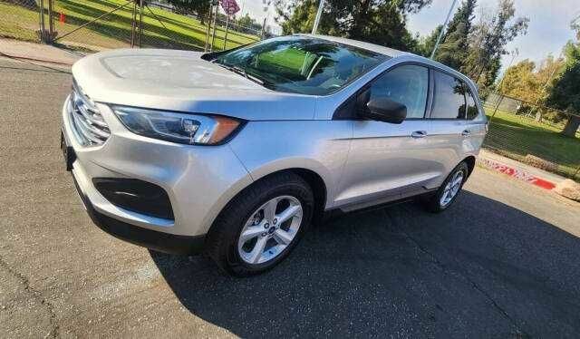 Серый Форд Эдж, объемом двигателя 2 л и пробегом 37 тыс. км за 3200 $, фото 1 на Automoto.ua