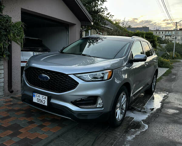 Серый Форд Эдж, объемом двигателя 2 л и пробегом 140 тыс. км за 19000 $, фото 1 на Automoto.ua