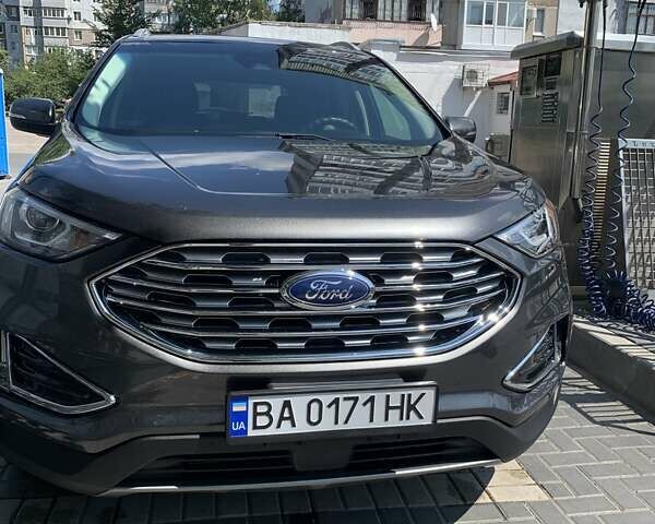 Сірий Форд Едж, об'ємом двигуна 2 л та пробігом 145 тис. км за 17400 $, фото 1 на Automoto.ua