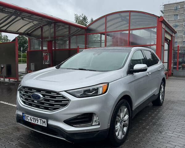 Сірий Форд Едж, об'ємом двигуна 2 л та пробігом 189 тис. км за 18900 $, фото 1 на Automoto.ua