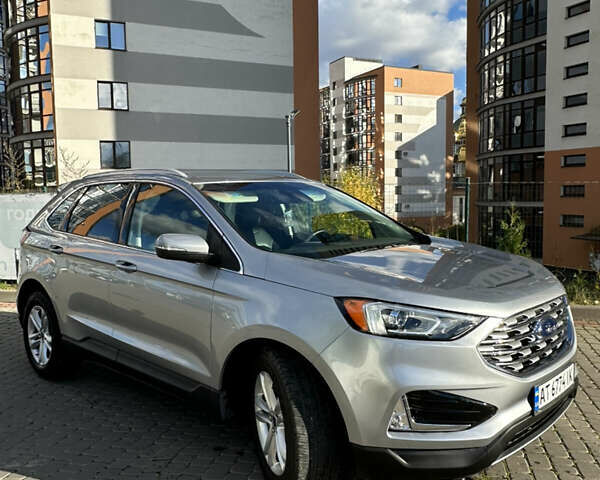 Сірий Форд Едж, об'ємом двигуна 2 л та пробігом 123 тис. км за 17600 $, фото 1 на Automoto.ua