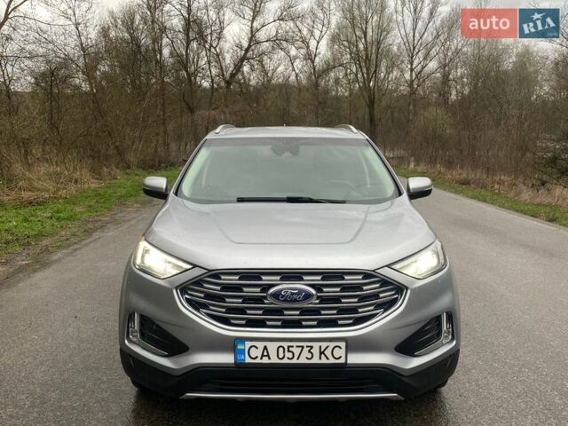 Сірий Форд Едж, об'ємом двигуна 2 л та пробігом 135 тис. км за 17500 $, фото 1 на Automoto.ua