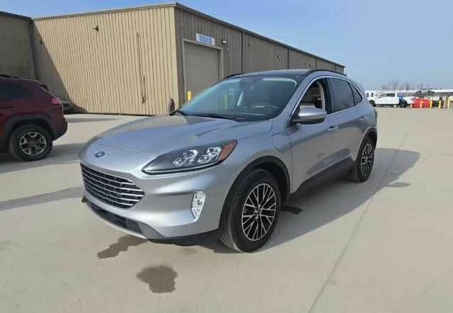 Білий Форд Ескейп, об'ємом двигуна 0 л та пробігом 11 тис. км за 12000 $, фото 1 на Automoto.ua