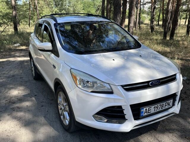 Белый Форд Эскейп, объемом двигателя 1.6 л и пробегом 210 тыс. км за 9981 $, фото 1 на Automoto.ua