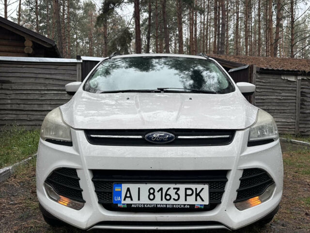 Білий Форд Ескейп, об'ємом двигуна 1.6 л та пробігом 300 тис. км за 9500 $, фото 1 на Automoto.ua