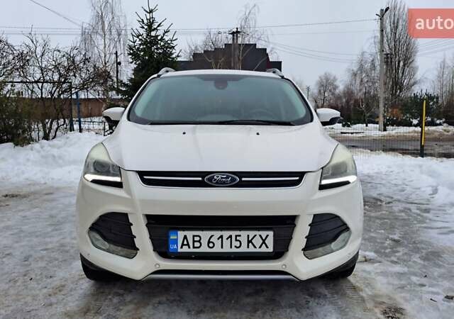 Белый Форд Эскейп, объемом двигателя 2 л и пробегом 240 тыс. км за 11900 $, фото 1 на Automoto.ua