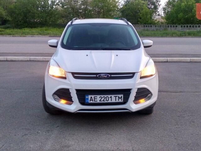 Белый Форд Эскейп, объемом двигателя 2 л и пробегом 176 тыс. км за 9200 $, фото 1 на Automoto.ua