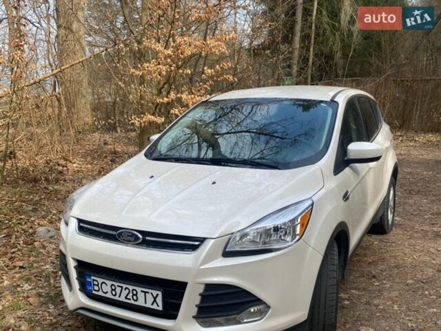 Белый Форд Эскейп, объемом двигателя 2 л и пробегом 201 тыс. км за 8600 $, фото 1 на Automoto.ua
