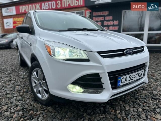 Білий Форд Ескейп, об'ємом двигуна 2.5 л та пробігом 234 тис. км за 10500 $, фото 1 на Automoto.ua