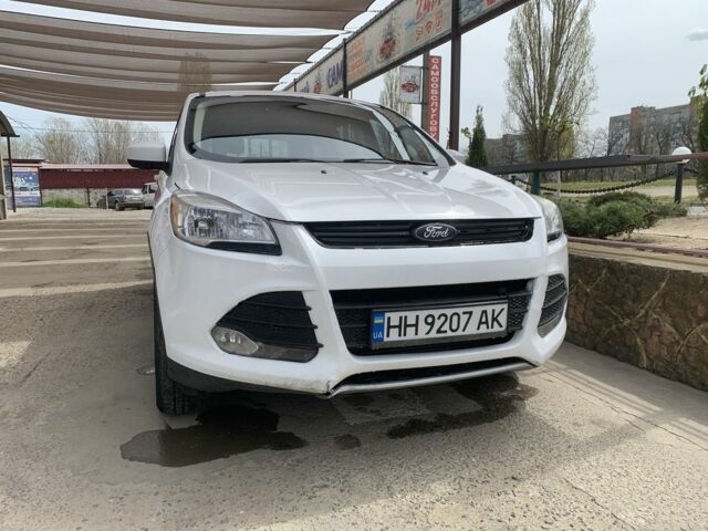 Белый Форд Эскейп, объемом двигателя 1.6 л и пробегом 290 тыс. км за 6999 $, фото 1 на Automoto.ua