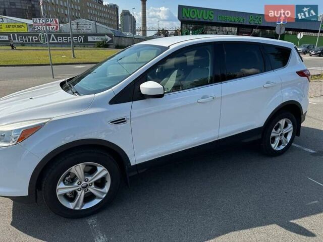 Білий Форд Ескейп, об'ємом двигуна 1.6 л та пробігом 206 тис. км за 13000 $, фото 1 на Automoto.ua