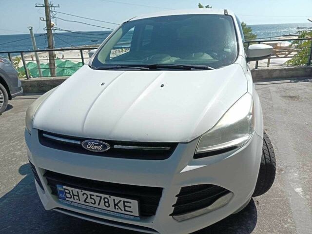 Белый Форд Эскейп, объемом двигателя 2 л и пробегом 270 тыс. км за 7901 $, фото 1 на Automoto.ua