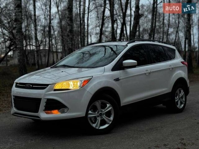 Белый Форд Эскейп, объемом двигателя 1.6 л и пробегом 138 тыс. км за 11450 $, фото 1 на Automoto.ua