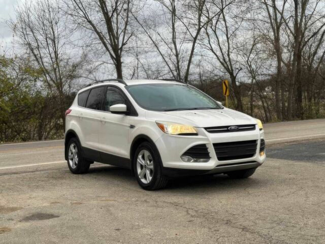 Білий Форд Ескейп, об'ємом двигуна 2 л та пробігом 90 тис. км за 2500 $, фото 1 на Automoto.ua