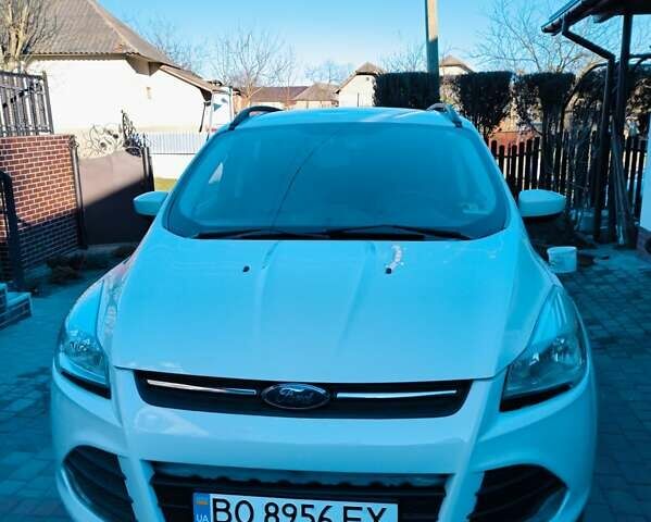 Білий Форд Ескейп, об'ємом двигуна 2 л та пробігом 134 тис. км за 14000 $, фото 1 на Automoto.ua