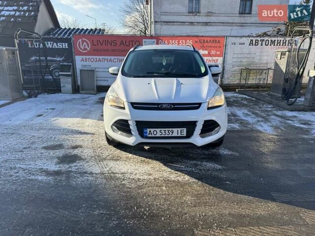Білий Форд Ескейп, об'ємом двигуна 2 л та пробігом 270 тис. км за 10200 $, фото 1 на Automoto.ua