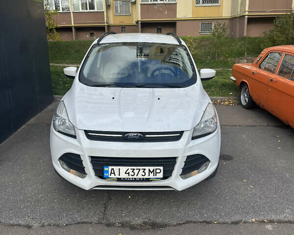 Білий Форд Ескейп, об'ємом двигуна 2 л та пробігом 233 тис. км за 8700 $, фото 1 на Automoto.ua