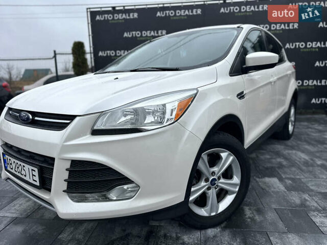 Белый Форд Эскейп, объемом двигателя 2 л и пробегом 183 тыс. км за 11800 $, фото 1 на Automoto.ua